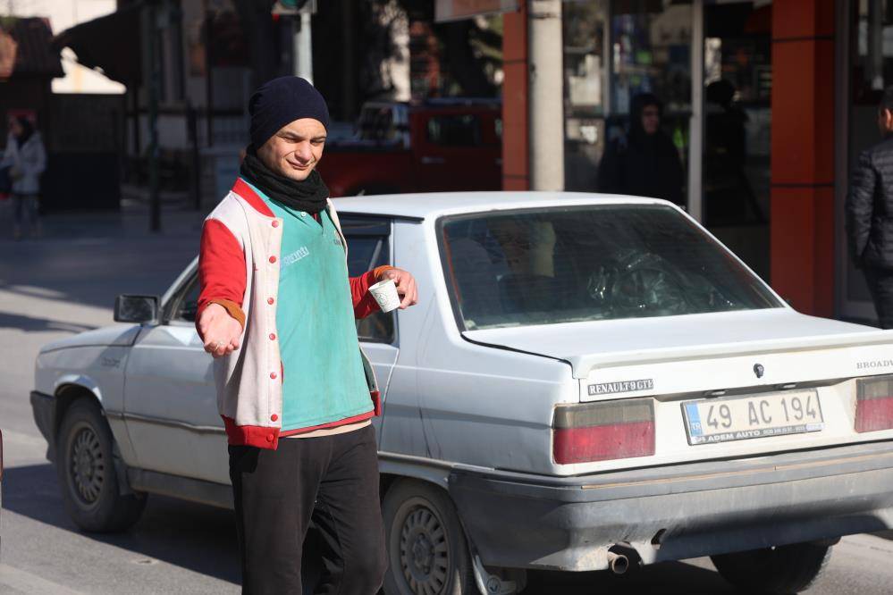 Konya’nın mesleğini aşkla yapan dilencisi yine gündem oldu 8